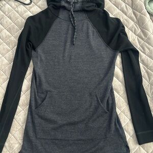 Smartwool Women's Dark Gray and Black Hoodie